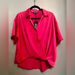 NWT Pretty fuchsia blouse m